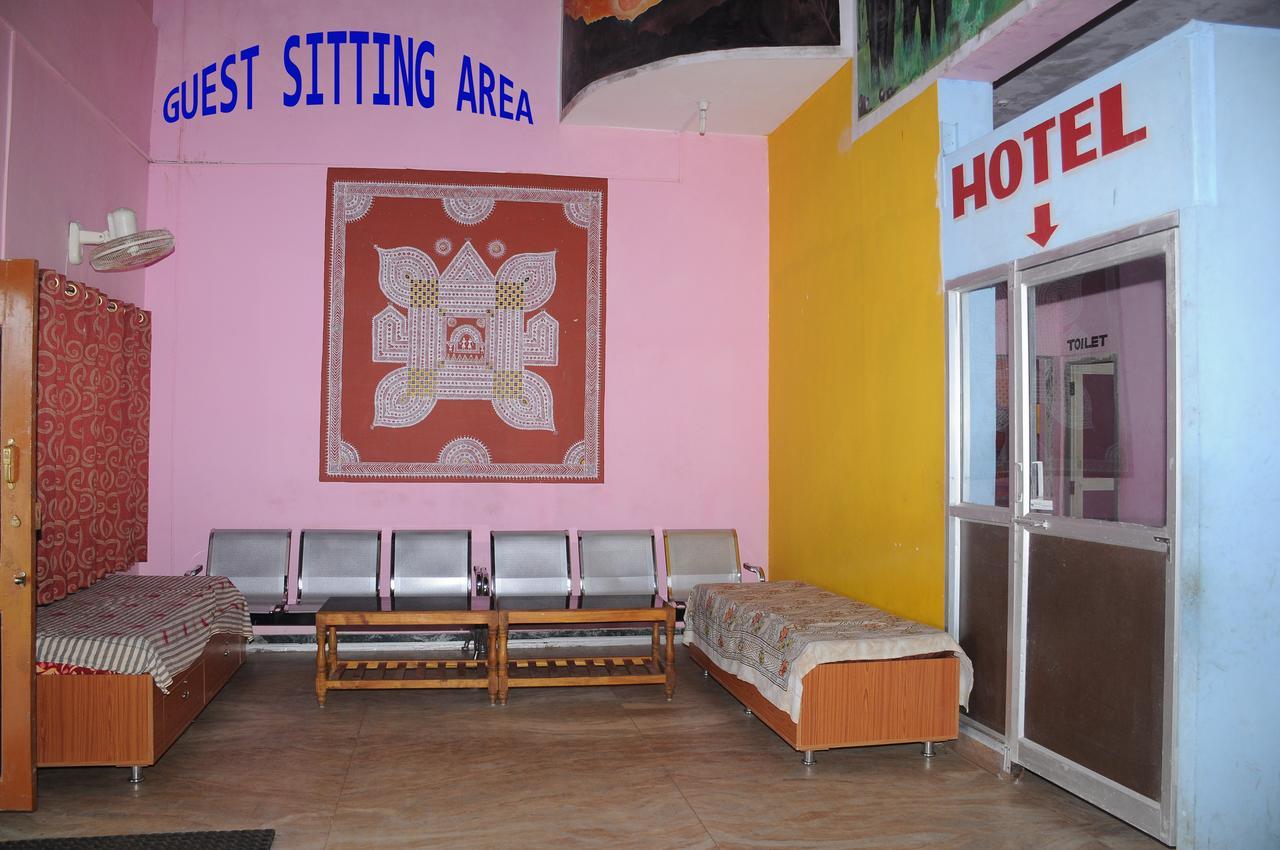 Prakruthi Yatri Nivas Hotel Māvingundi Eksteriør billede