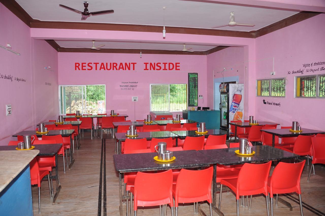 Prakruthi Yatri Nivas Hotel Māvingundi Eksteriør billede